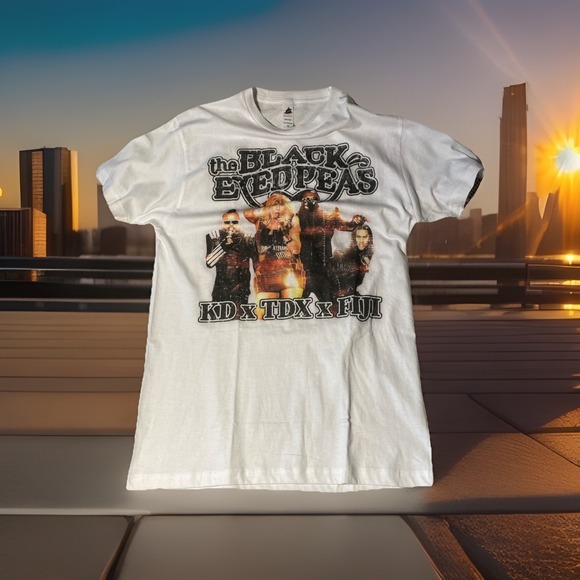 Black Eyed Peas Tops - The Black‎ Eyed peas  Concert T Medium  Smart Blanks Tag 100% Cotton